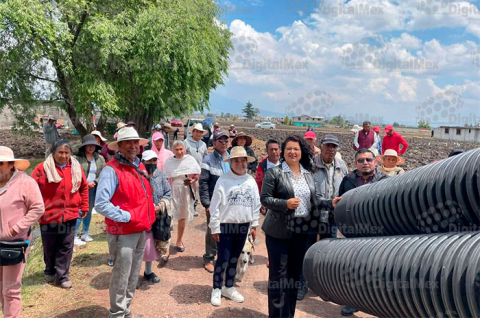 Las intervenciones benefician a diversas localidades y se alinean con políticas estatales y nacionales para impulsar servicios básicos y desarrollo rural.