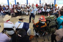 En este encuentro celebrado en la comunidad mazahua de Santa Ana Nichi, fue recibido por el jefe supremo Margarito Sánchez Valdez