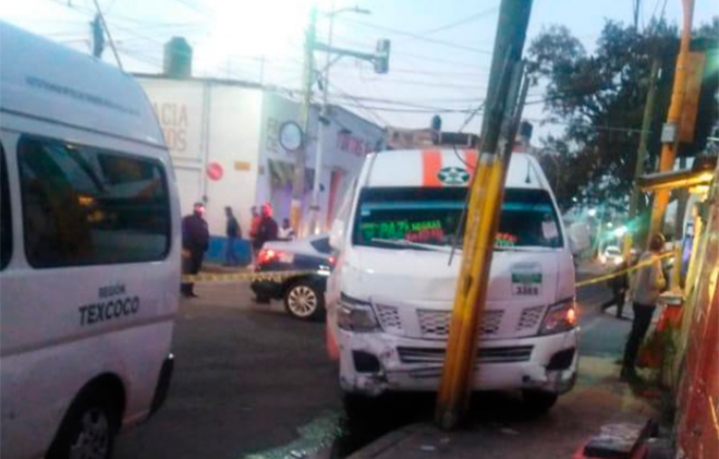 #Video: Echan “carreritas” y chocan contra poste de luz en #Texcoco