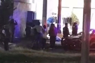 Según los primeros reportes, el hombre, identificado como Leonardo “N”, caminaba por la zona cuando repentinamente se desplomó.