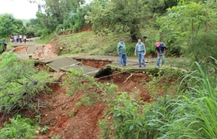 Realizan recorrido en #Tejupilco por comunidades afectadas debido a fuertes lluvias