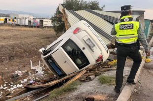 En el lugar, dos mujeres murieron y una persona resultó herida tras el accidente ocurrido en la autopista México–Tulancingo.