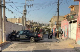 Elementos de corporaciones municipales resguardan la zona del ataque armado en la colonia Olimpiada 68