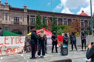 Las feministas seguirán en plantón hasta que sean atendidas, en Toluca