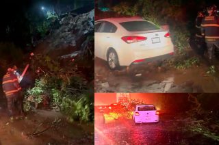 Las intensas lluvias registradas la noche de este lunes provocaron un deslave en la carretera federal México-Toluca, a la altura de Cuajimalpa.