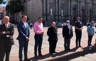 #Toluca: Oran representantes de diversas religiones por salud de las familias, en Plaza de Los Mártires