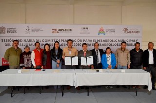 El presidente municipal de Almoloya de Juárez, Oscar Sánchez García, encabezó la 6ª Sesión Ordinaria del Comité de Planeación para el Desarrollo Municipal 