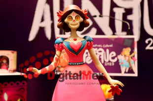 Su diseño implicó modelado en plastilina, 3D y versiones coleccionables que se entregarán a visitantes distinguidos junto al cartel oficial y un poema conmemorativo.
