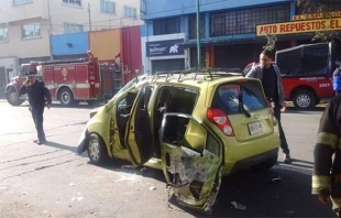 Sin tráfico, y chocan en el centro de #Toluca