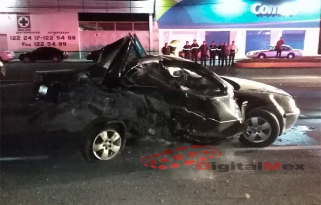 #Atlacomulco: mueren dos en choque