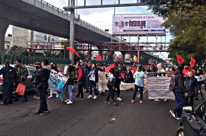 El Sindicato Independiente Nacional de Trabajadores del Colegio de Bachilleres (SINTCB) estalló en huelga en las 20 escuelas que operan en el área metropolitana.