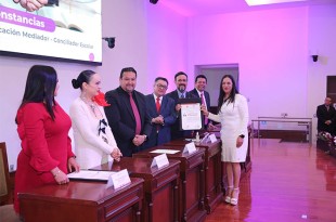 El proceso incluyó un curso de 30 horas y tres evaluaciones (psicométrica, teórica y práctica), garantizando que los participantes adquieran habilidades para mediar en situaciones escolares.