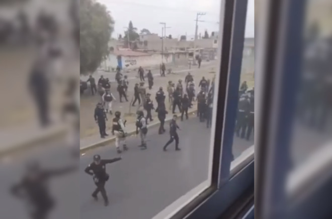 Agresión a policías durante cateo