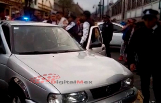 #Video: da el borrachazo en pleno centro y choca en #Toluca