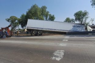 La Guardia Nacional se encuentra presente en el lugar, realizando labores de abanderamiento