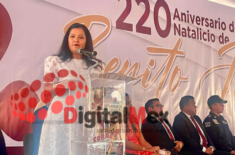 El evento incluyó desfile, actividades culturales y un mensaje enfocado en la educación como eje de transformación social y desarrollo comunitario.