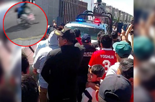 Cuerpos de emergencia municipales acudieron de inmediato y trasladaron a las víctimas a unidades médicas para recibir atención.