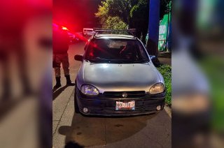 Vecinos alertaron a policías sobre un Chevy sospechoso, estacionado en Alborada Jaltenco.