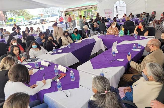 Escuchan reflexiones y propuestas de mujeres de todos los sectores de la sociedad