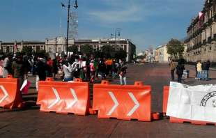 Frente al palacio de gobierno, exigen la liberación de Kenia Inés, quien fue aprehendida el fin de semana