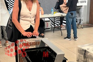 Aunque el llamado principal es a ejercer el derecho al voto, la campaña también subraya la necesidad de comprender lo que está en juego.