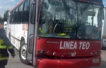 #Toluca: chocan dos camiones en Tollocan