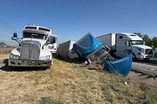 El accidente se registró en el kilómetro 26+000 pasando la plaza de cobro de Tultepec, con dirección a Ecatepec.
