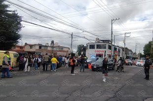 Elementos de Protección Civil, Bomberos y Seguridad Pública atendieron una fuga de gas en la colonia Federal de Toluca, que provocó el desalojo preventivo de alumnos y personal de una escuela normal.