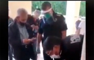 #Video #Texcoco: Policías compran toda su mercancía a abuelito para que no se exponga al #Covid-19