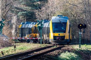 Choque entre dos trenes en el tramo Helsinge–Hillerød, en el norte de Dinamarca, dejó 18 personas heridas, cinco de ellas en estado crítico.