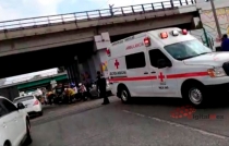 #ÚltimaHora: Tren se lleva coche en #Metepec