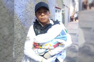 Elementos de la policía municipal fueron alertados de la pequeñita que lloraba en la zona de la colonia La Perla, en Nezahualcóyotl.