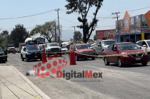 Los hechos ocurrieron justo frente a un puente peatonal, a la altura de San Miguel Totocuitlapilco, en el municipio de Metepec.