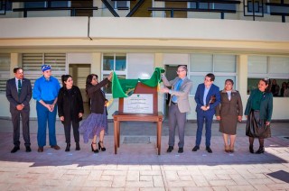 #Video: Rector de la #UAEMéx entrega edificio construido en tiempo récord a preparatoria de Atlacomulco