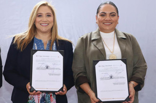 La firma se realizó en el marco de la Feria Ambiental San Mateo Atenco 2025.