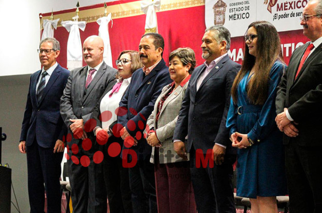 La conmemoración busca consolidar un servicio público transparente y con apego a la legalidad, de acuerdo con la secretaria de la Contraloría, Hilda Salazar Gil.