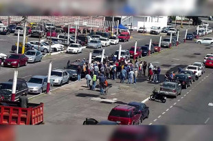 Un grupo de piperos se concentraron en el punto conocido como Las Torres, en Texcoco.