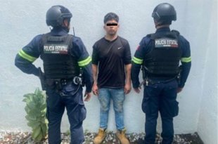 Iván “N”, de 24 años, fue detenido con envoltorios de presunta cocaína y cristal, un radiotransmisor y un arma punzocortante.