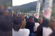 El cuerpo del niño fue localizado en una especie de pileta-tambo. De inmediato hubo indicios de que se trataba de él, pues estaba vestido con el uniforme escolar.