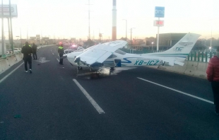 Aeronave aterriza en Bulevar Aeropuerto