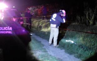 El pequeño cráneo se encontraba en un camino de terracería en medio de campos de cultivo junto a un río, en el paraje conocido como El Ocotal