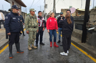  Ana Muñiz supervisa las zonas afectadas por las lluvias en San Mateo Atenco