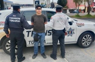 Mario “N”, presunto ladrón de celulares, fue detenido en flagrancia en Toluca y el teléfono de la víctima fue recuperado.