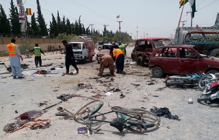 Atentado deja 30 muertos durante las elecciones generales en Pakistán