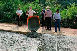 Pide a la población continuar con las medidas sanitarias contra COVID 19