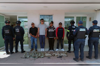 Los detenidos, junto con la parte afectada y los indicios asegurados, fueron presentados ante la Agencia del Ministerio Público, con sede en Jilotepec,