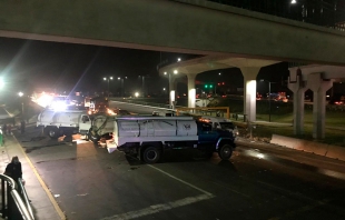 Piperos bloquean puente de Texcoco por detención de cinco compañeros