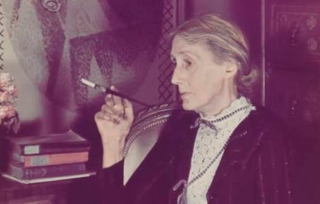 Un día como hoy nace la escritora inglesa Virginia Woolf