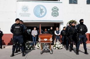 #Video: Dan el último adiós a policía municipal asesinado en #Texcoco