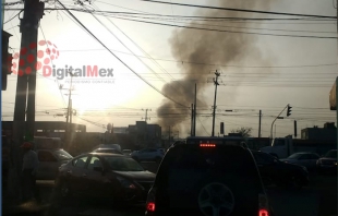 Se incendia fábrica de poliuretano en Toluca